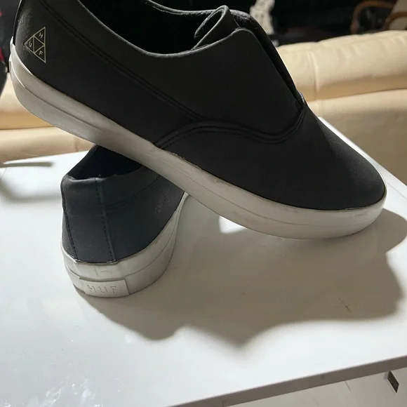 Dylan Huff like new shoes 6.5 - Picture 10 of 10